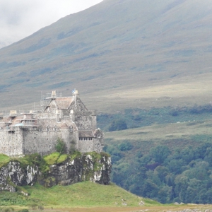 duart castle close up.jpg