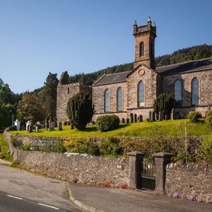 Front showing parking.jpg