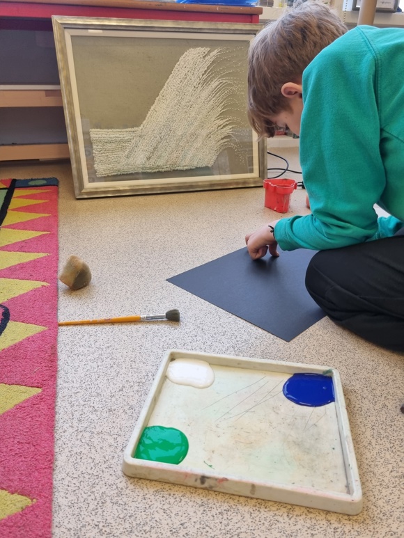 Jennifer Hex, The Wave, Islay, Pupil Working With Artwork