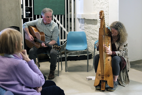 Cuairt Chaluim Chille St Columba Travels To Kilmartin Opening 2024, Déaglán Ó Doibhlin And Aoibheann Ó Doibhlin Credit CHARTS